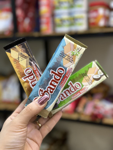 ویفر ساندو در سه طعم مختلف (وانیل_فندق_شکلاتی)